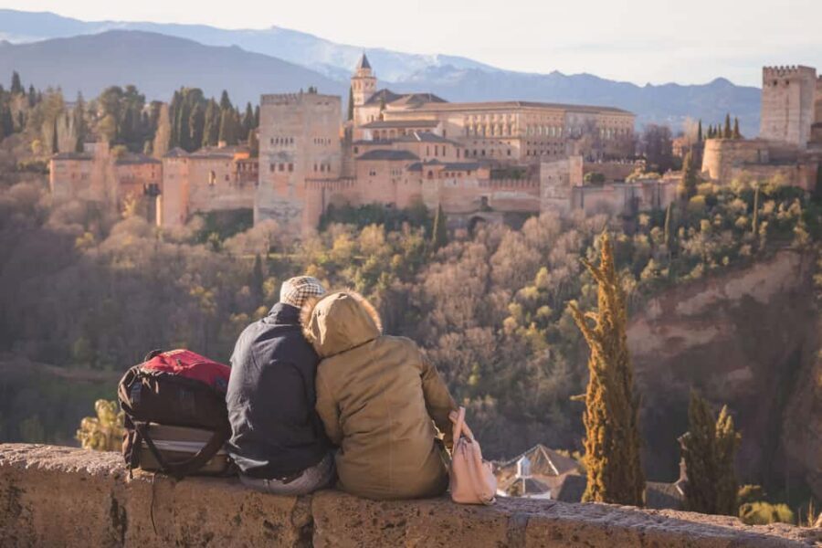Granada: Albaicín and Sacromonte Guided Walking Tour - Price and value: why $17 can feel like a bargain