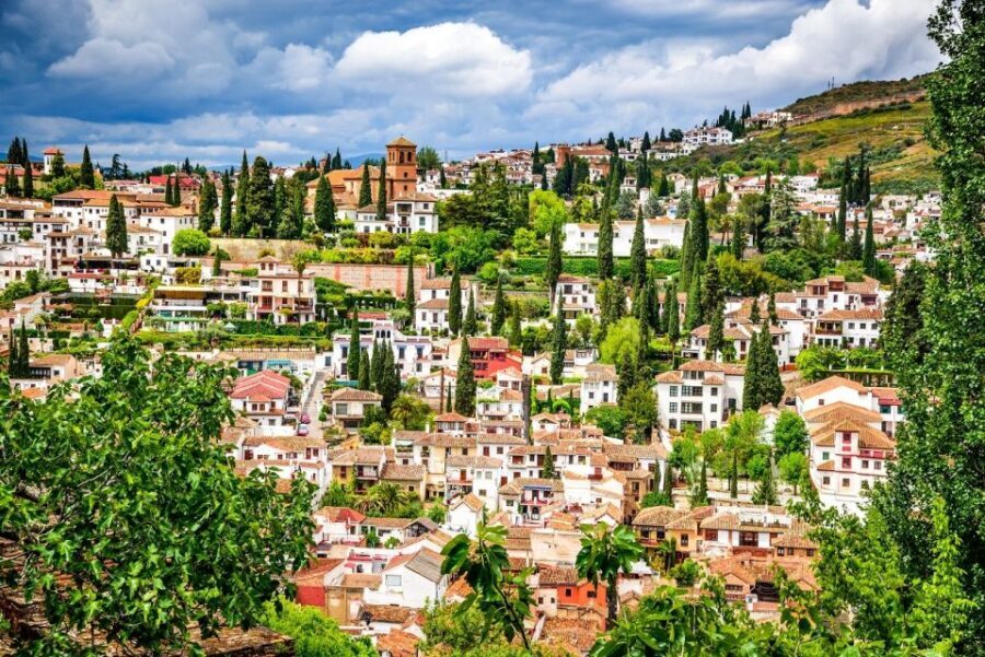 Granada: Albaicín and Sacromonte Walking Tour - Albaicín and Sacromonte: why these streets feel like Granada’s real story