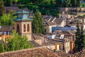 Granada: Albaicín and Sacromonte Walking Tour - Plaza Isabel la Católica: start smart, not lost