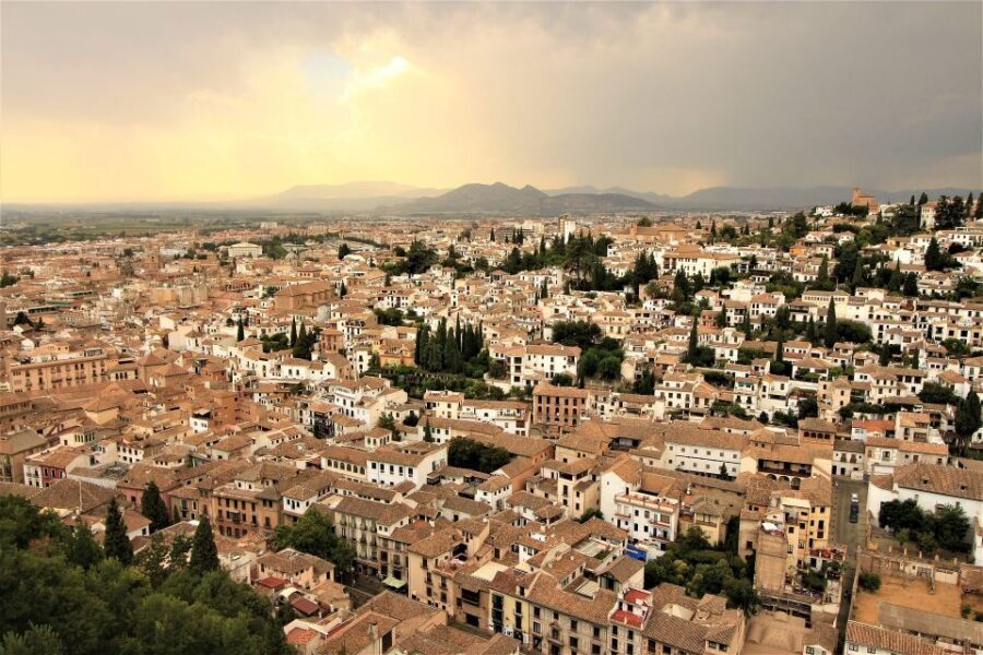 Granada: Albaicín, Sacromonte & Museum of Caves Walking Tour - Timing and physical reality: what the 2.5 hours feels like