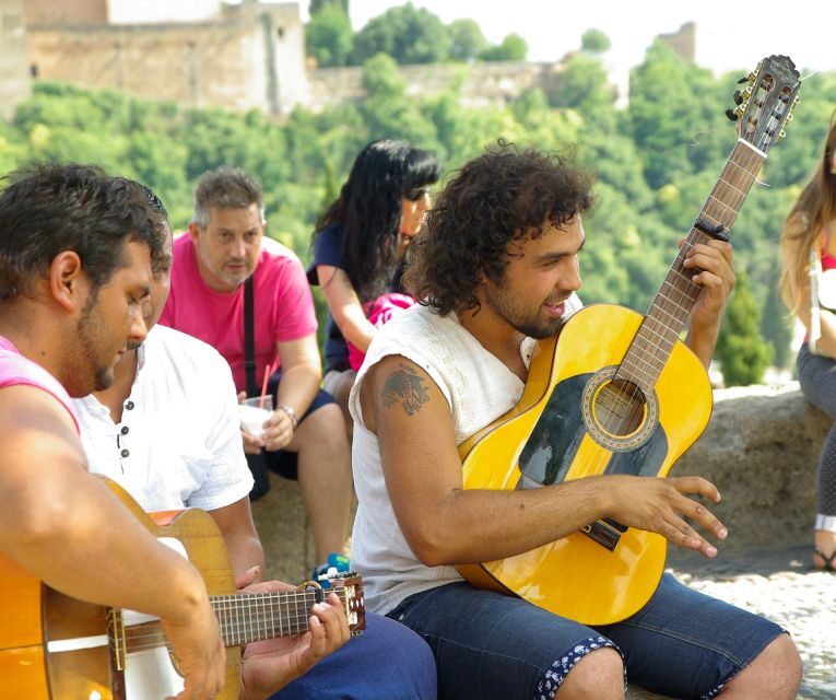 Granada: Albaicín & Sacromonte Walking Tour & Flamenco Show - Key things to look forward to