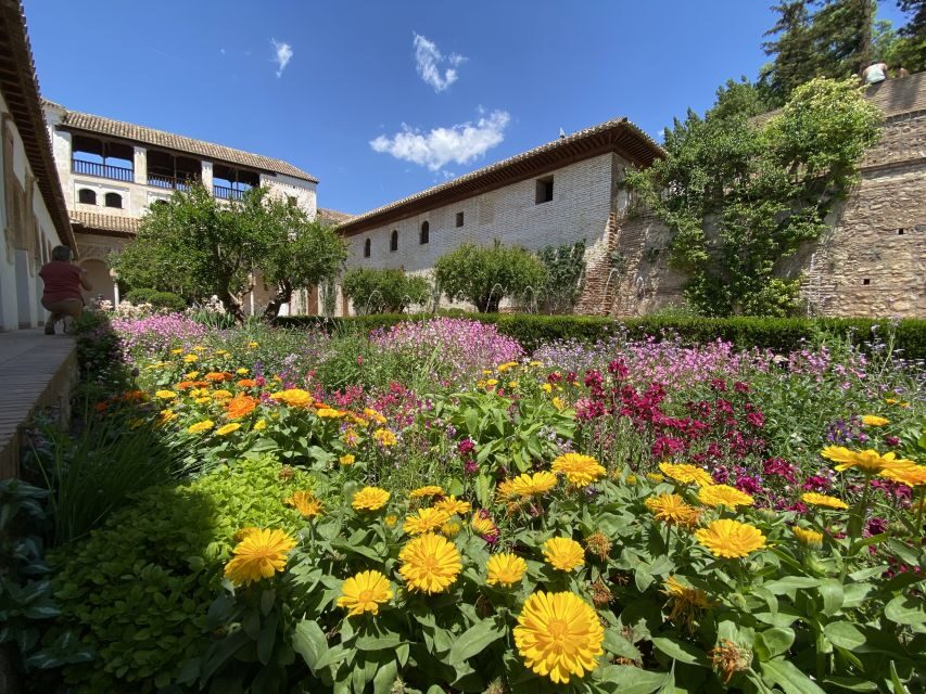 Granada: Alhambra, Alcazaba, and Generalife Private Tour - Alhambra Palace Complex: Nasrid Palaces With Real Explanations, Not Just Sightseeing