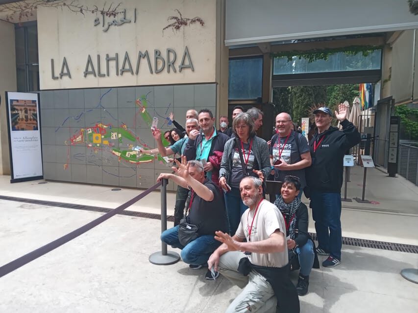 Granada: Alhambra, Alcazaba, and Nasrid Palaces Tour - Charles V Palace and the Old Medina Walk: Where Two Worlds Meet