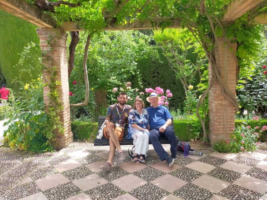 Granada: Alhambra and City Private Tour - Your Guide’s Game Plan: History First, Then Details