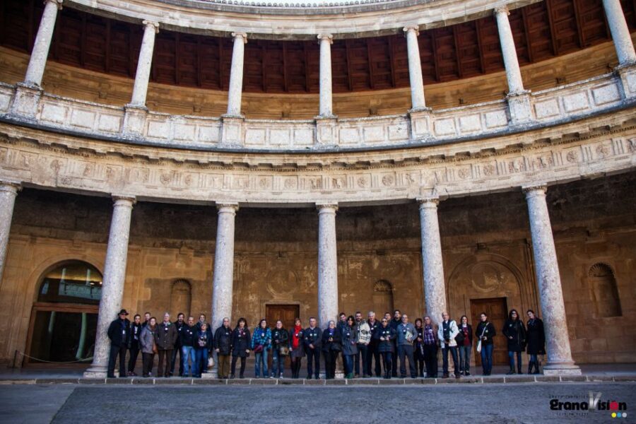 Granada Alhambra and Generalife Gardens Experience Tour - Time and crowds: why 1.5 hours can feel longer
