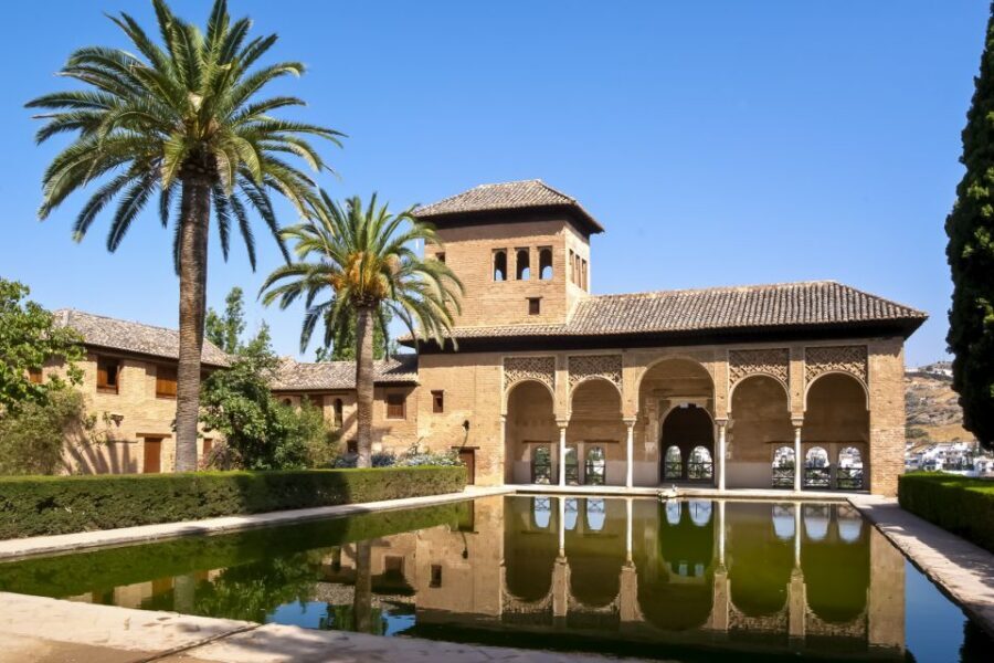 Granada: Alhambra and Generalife Private Fast-Track Tour - FAQ