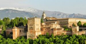 Granada: Alhambra and Nasrid Palaces Tour without Tickets - Before you book: tickets and timing are the deal-breakers