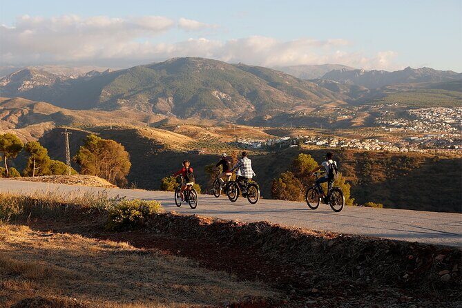 Granada: Alhambra and Sierra Nevada Sunset Views by E-Bike - Stop 3: Albaicín from a quieter angle, with neighborhood story context
