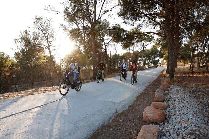 Granada: Alhambra and Sierra Nevada Sunset Views by E-Bike - Passing through Realejo: the Jewish historical area thread