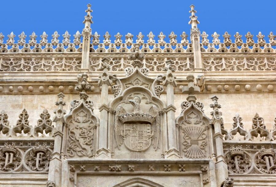 Granada: Alhambra, Cathedral & Royal Chapel Tour w/ Tickets - Language and timing: what you need to plan around