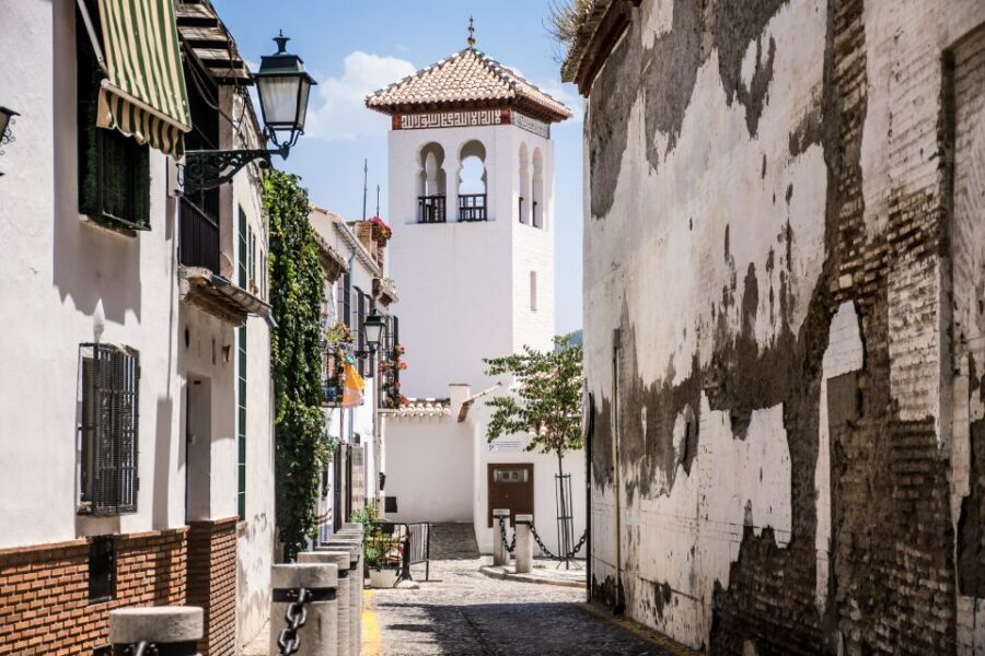 Granada: Alhambra Full Complex & Andalusi Monuments Tickets - The Dobla de Oro Link: Seeing Two Areas as One Story
