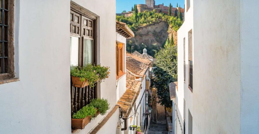 Granada: Alhambra Full Complex & Andalusi Monuments Tickets - Entering Alhambra: Alcazaba, Nasrid Palaces, and the Charles V Contrast
