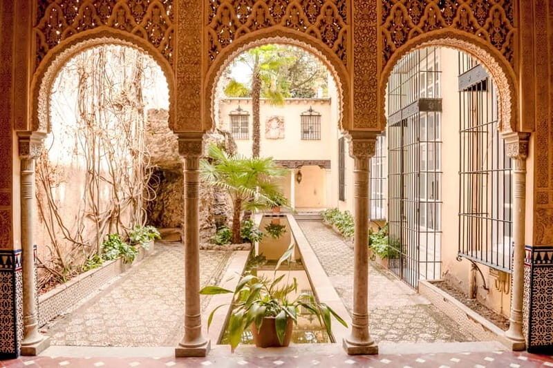 Granada: Alhambra & Gardens Tour w/Nasrid Palaces Option - Generalife Gardens: When the Tour Turns Quiet