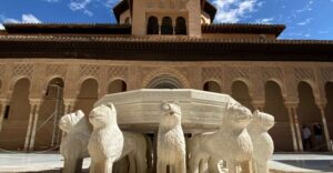 Granada: Alhambra & Generalife Fast-Track Guided Tour - Meeting Up at the Right Spot (So You Don’t Lose Time)