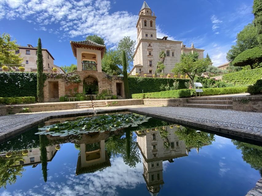 Granada: Alhambra & Generalife Fast-Track Guided Tour - The Pace: 3 Hours in a Complex This Big
