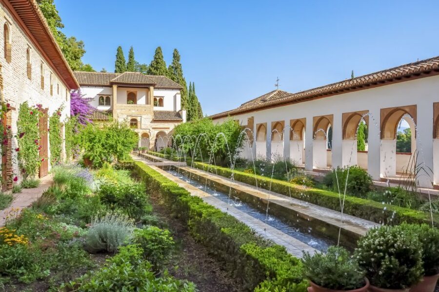 Granada: Alhambra Guided Tour and Arabian Bath and Massage - Who Should Book This Granada Tour?