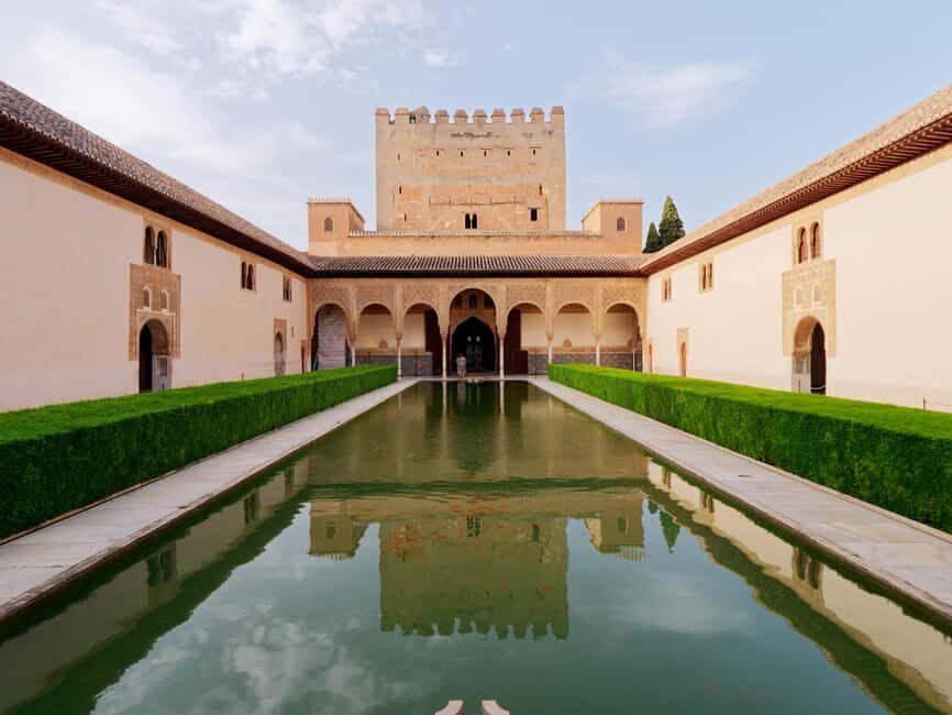 Granada: Alhambra Guided Tour with Nasrid Palaces & Gardens - Nasrid Palaces: Hall of the Ambassadors and the Court of the Lions