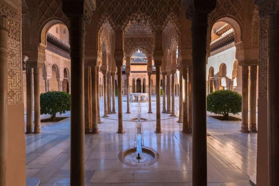 Granada: Alhambra Guided Tour with Nasrid Palaces & Gardens - Should you book this Alhambra guided tour?
