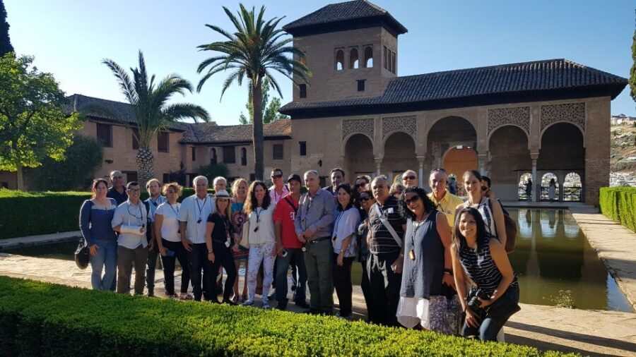 Granada: Alhambra, Nasrid Palaces, & Generalife Guided Tour - Alhambra in 3 hours: what this tour is really good for