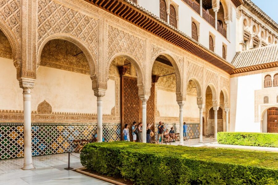 Granada: Alhambra & Nasrid Palaces Tour with Tickets - Nasrid Palaces: Comares Palaces, Patios, and the Art You’ll Actually Understand