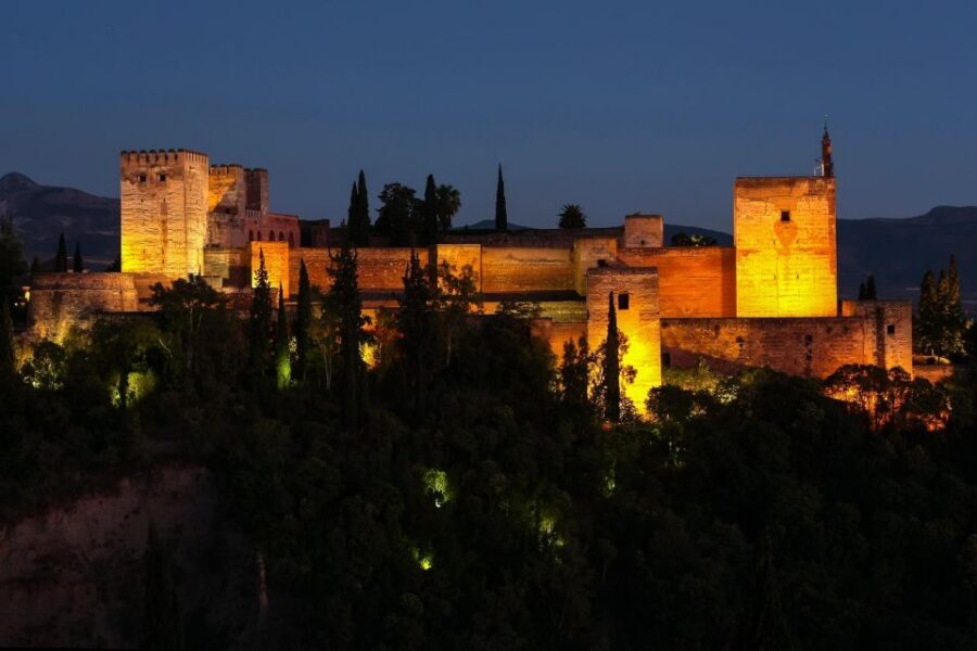 Granada: Alhambra Night Visit Entry Ticket - Generalife Gardens After Sunset: Water, Walkways, and Mood