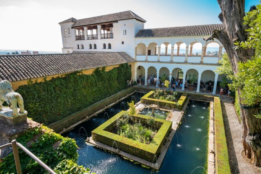 Granada: Alhambra Ticket and Guided Tour with Nasrid Palaces - After the tour: ticketless areas, gardens, and the Palace of Carlos V