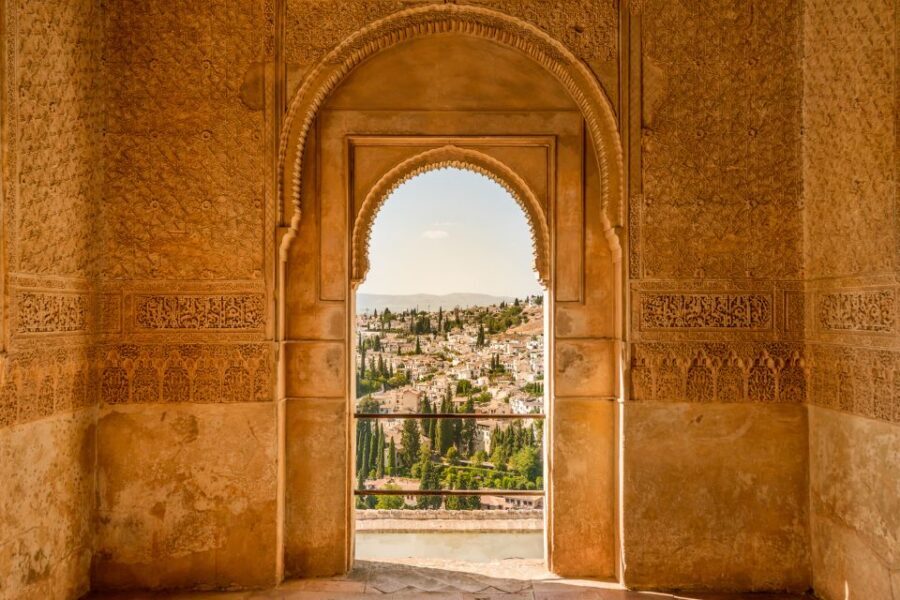 Granada: Alhambra Ticket and Guided Tour with Nasrid Palaces - Should you book this Alhambra guided tour with Nasrid Palaces?