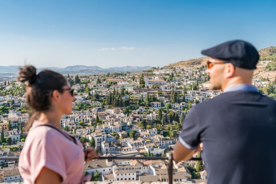 Granada: Alhambra Ticket and Guided Tour with Nasrid Palaces - Generalife Palace and Gardens: calm before the palace drama