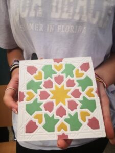 Granada: "Alhambra´s Craft Workshop" - Two hours of Alhambra making: how the project choices work