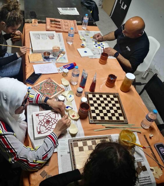 Granada: "Alhambra´s Craft Workshop" - What Frédéric and the artisans do that makes the class work