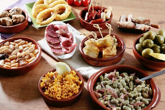 Granada and Albaicin: Wine and Tapas Tour - Calle Caldereria Nueva and the Moorish street stories you’ll hear