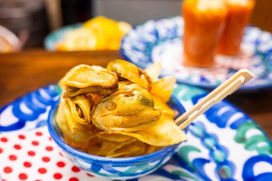 Granada: Authentic and intimate Flamenco Show with Snacks - Snacks that match the region: gazpacho, escabeche mussels, gildas, and your cone choice