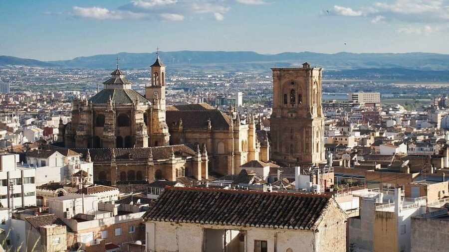Granada: Cathedral and Royal Chapel Private tour with ticket - Why the Cathedral + Royal Chapel pairing works so well in Granada
