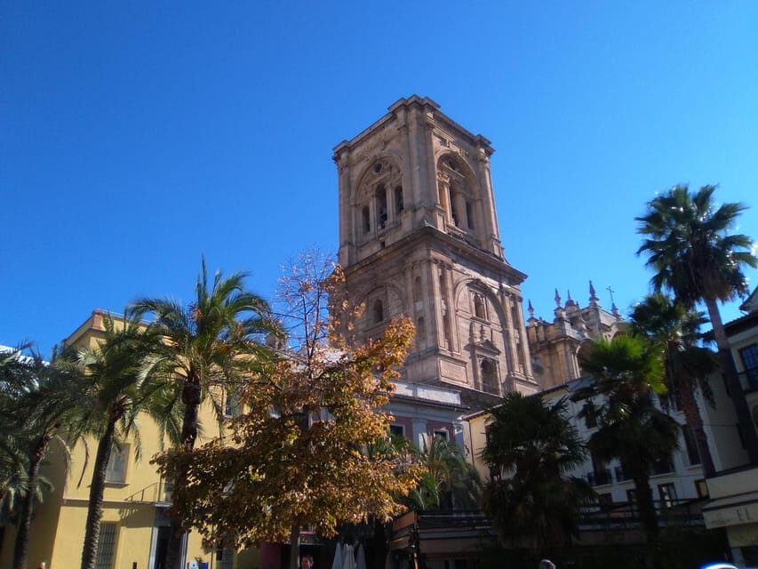 Granada: Cathedral and Royal Chapel Private tour with ticket - Museum treasures: how the artifacts change the way you look at the chapel