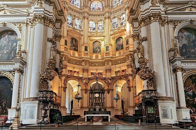 Granada: Cathedral and Royal Chapel Private tour with tickets - Logistics that matter on the ground