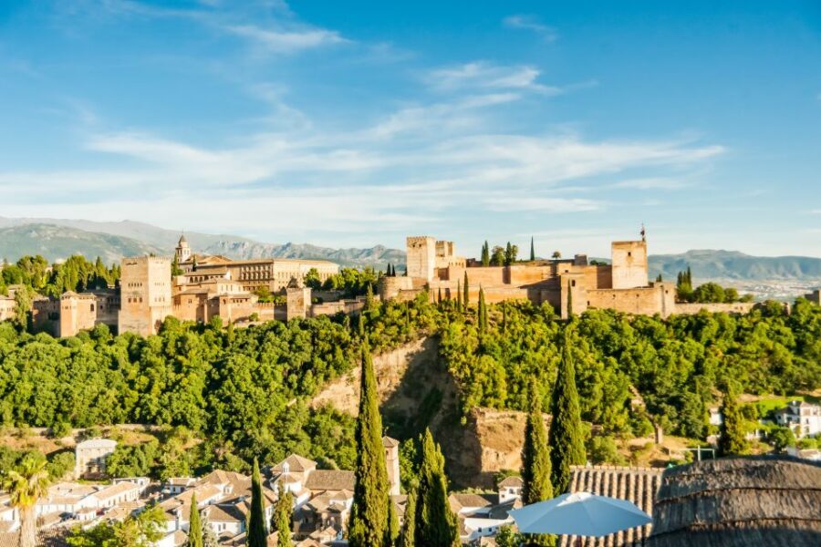 Granada City Train 1 or 2-Day Hop-On Hop-Off Ticket - Strollers, Bumpy Streets, and Practical Travel Notes