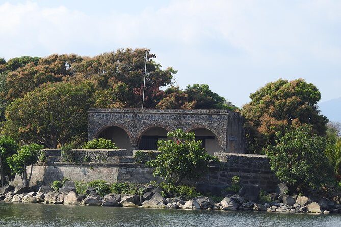 Granada Colonial City Tour and Masaya Volcano - A one-day hit of Granada and an active volcano