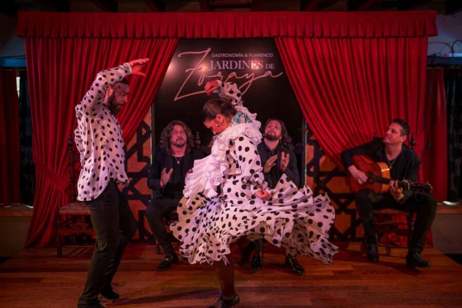 Granada: Flamenco Show in Albaycin - Jardines de Zoraya - Before the Music Starts: Arrival Time, Drinks, and Food Options