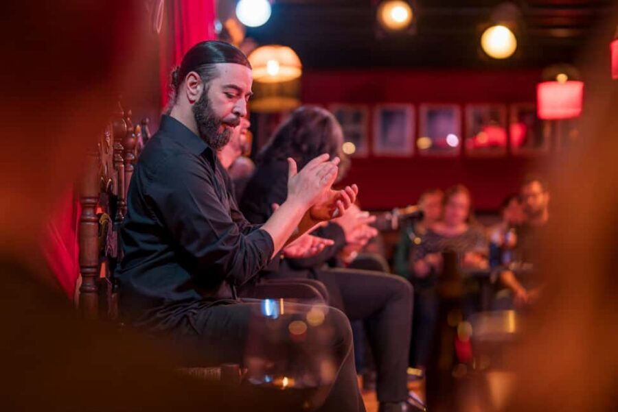Granada: Flamenco Show with Dinner at Jardines de Zoraya - A tablao night in Granada’s Albaycín