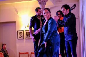 Granada Flamenco & Tapas Tour - Small group energy: the up-to-10 traveler advantage