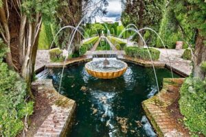 Granada: Full Alhambra Premium Guided Tour with Tickets - Meeting at the Ticket Offices: Finding Nazarí Tours Granada