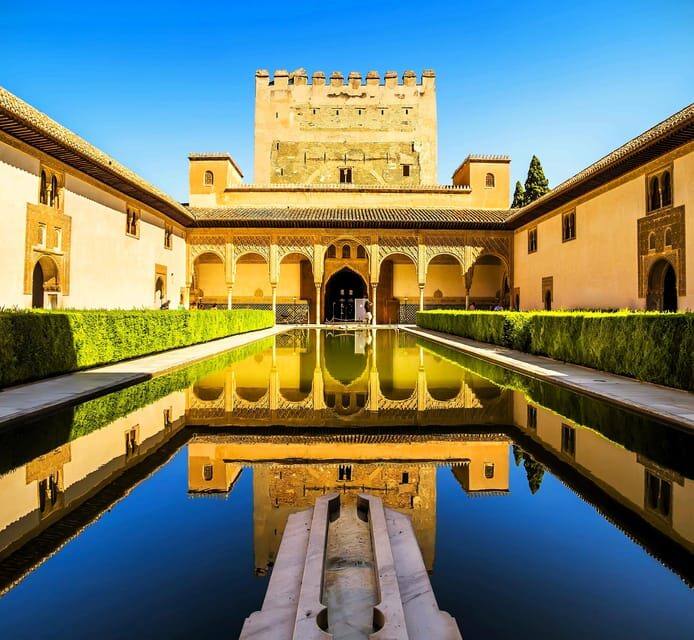 Granada: Full Alhambra Premium Guided Tour with Tickets - Alcazaba and Torre de la Vela: The Fortress Mindset