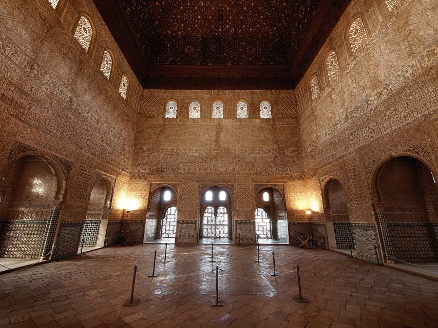 Granada Full Day: Alhambra General, Albayzin and Sacromonte - Why Granada’s Alhambra and the Hills Belong Together