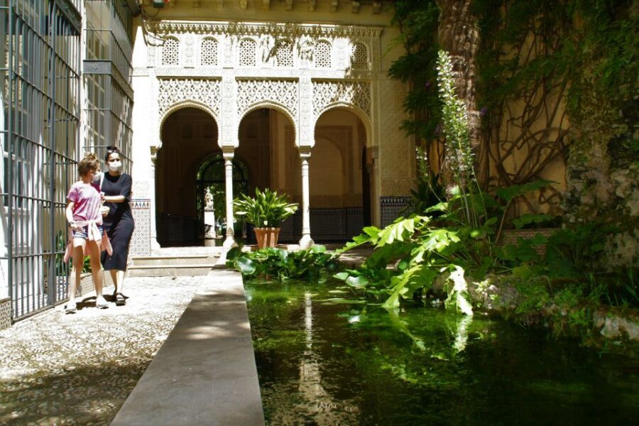 Granada: Gardens of Carmenes Guided Tour - Finish at Mirador San Nicolás: The Best Payoff for Your Legs
