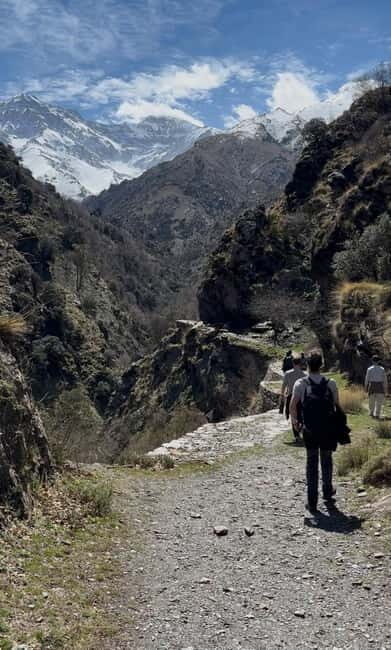 Granada: High Sierra Nevada Hiking Tour to 3000 Meters - Pace and Fitness: 8 km and 600m Gain Without Heroics