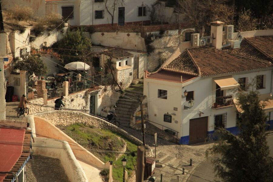 Granada: Highlights & Viewpoints eBike Tour with Tapas Break - The ride through Albaicín and beyond (what it’s like in real life)