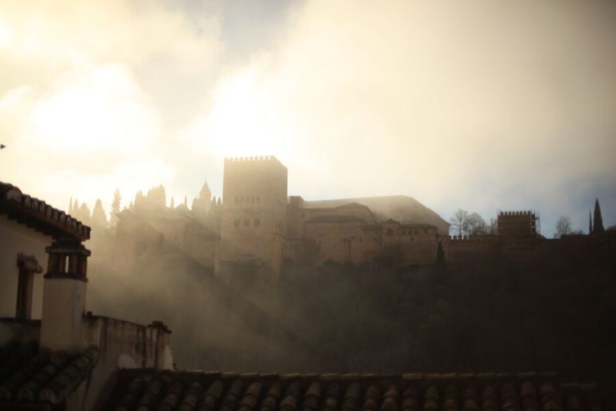 Granada: Highlights & Viewpoints eBike Tour with Tapas Break - Where it starts: meeting at Bar La Trastienda