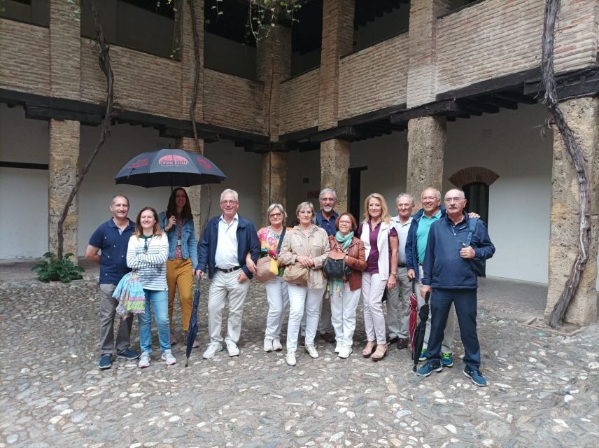 Granada: Historic Center and Lower Albaicin Walking Tour - Historic center highlights: squares and major landmarks