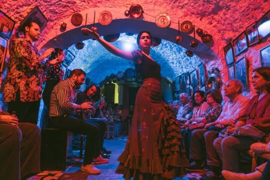 Granada: Los Amayas Cave Traditional Flamenco Show - Timing and your evening flow: a tight 1-hour show