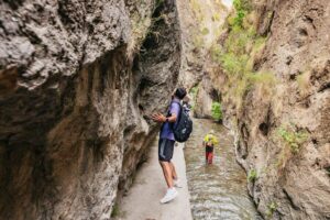 Granada: Los Cahorros de Monachil Canyon Hiking Tour - The Monachil River and hanging bridges: the calm before the canyon